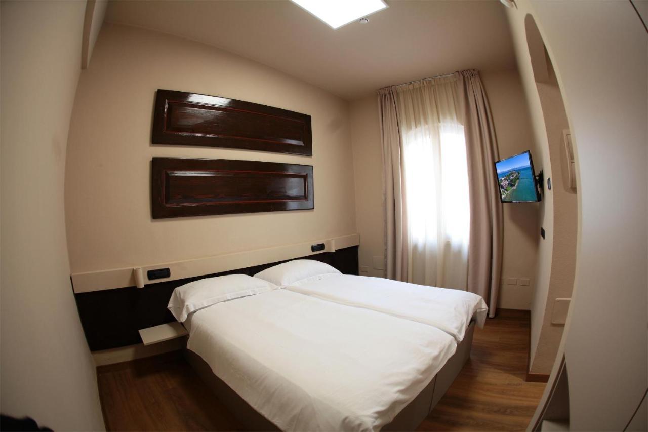 Smeraldo Dip Villa Canneto Sirmione Dış mekan fotoğraf